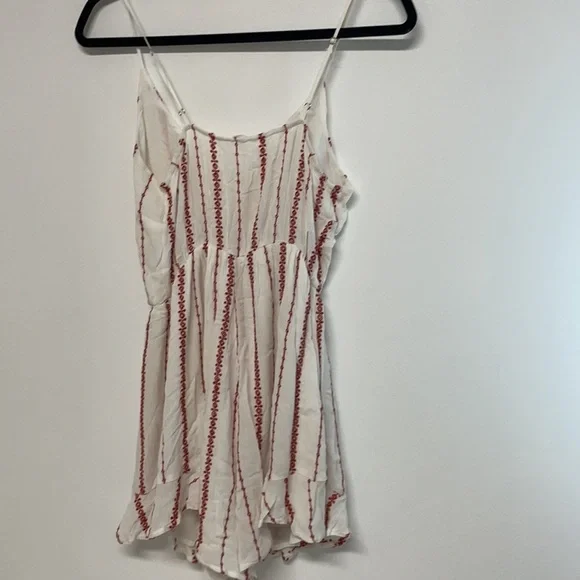 Red and white romper - Picture 5 of 6